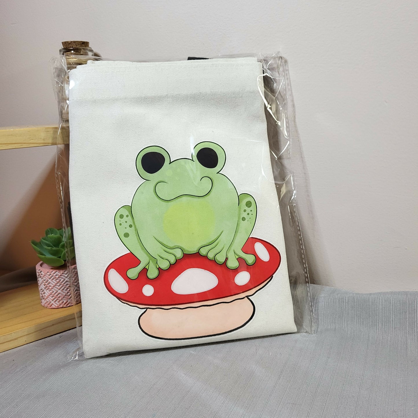 Mushroom frog tote bag