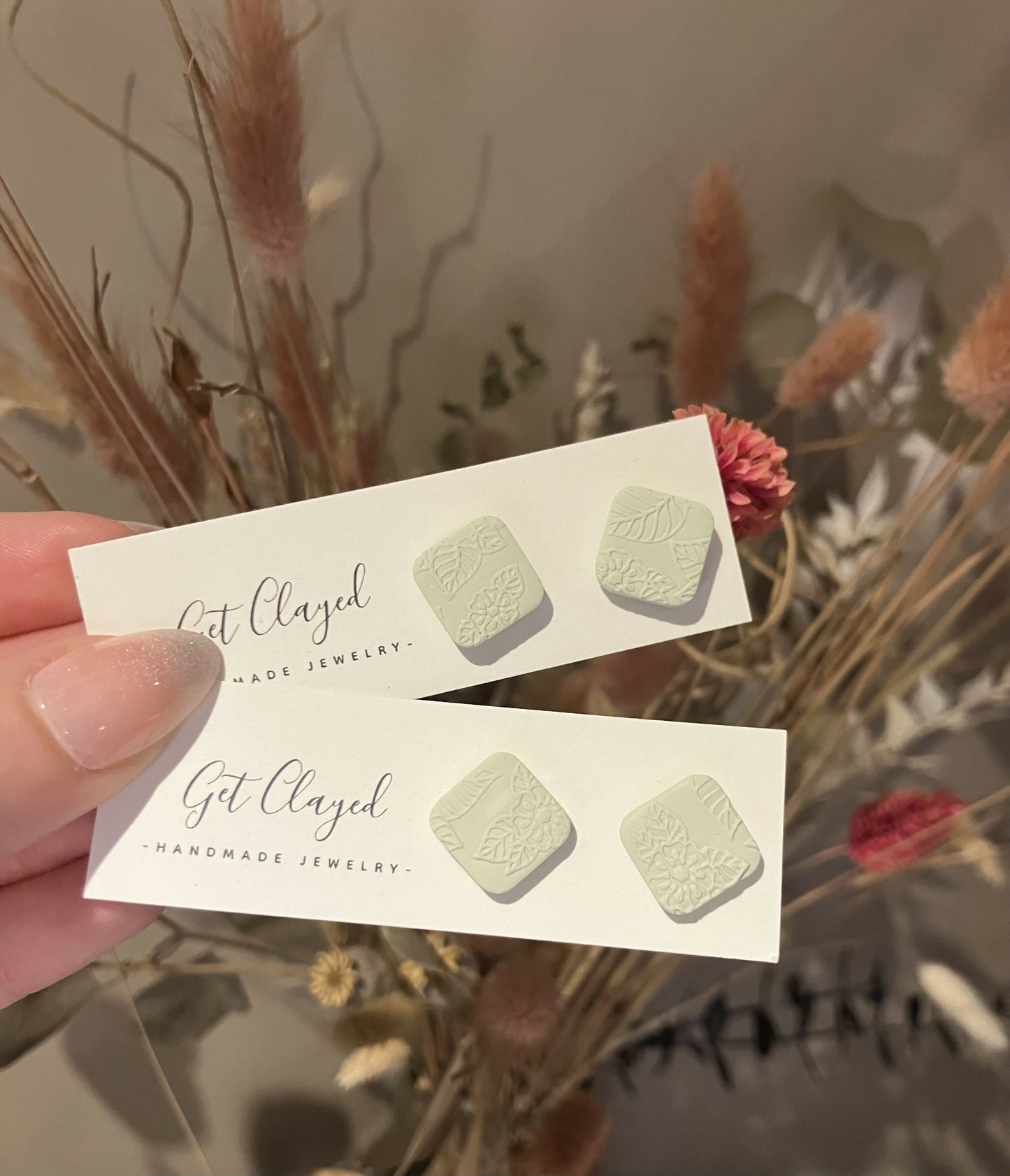 Eucalyptus studs