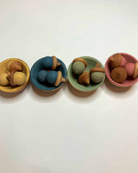 Wooden bowl and acorn set