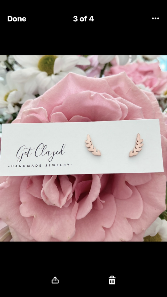 Rose gold leaf ear climber