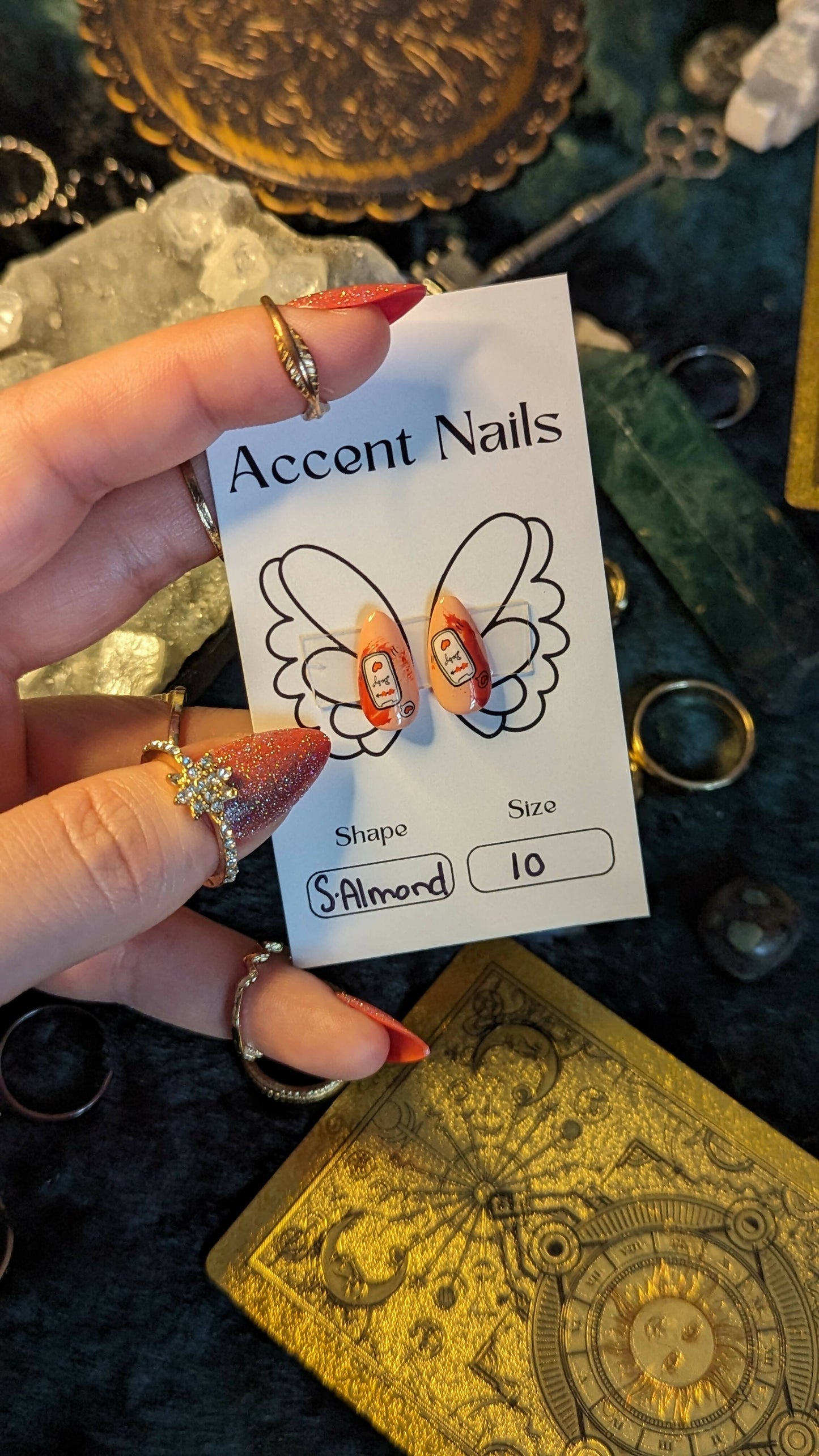 Accent Nails: letters of love - Size 10